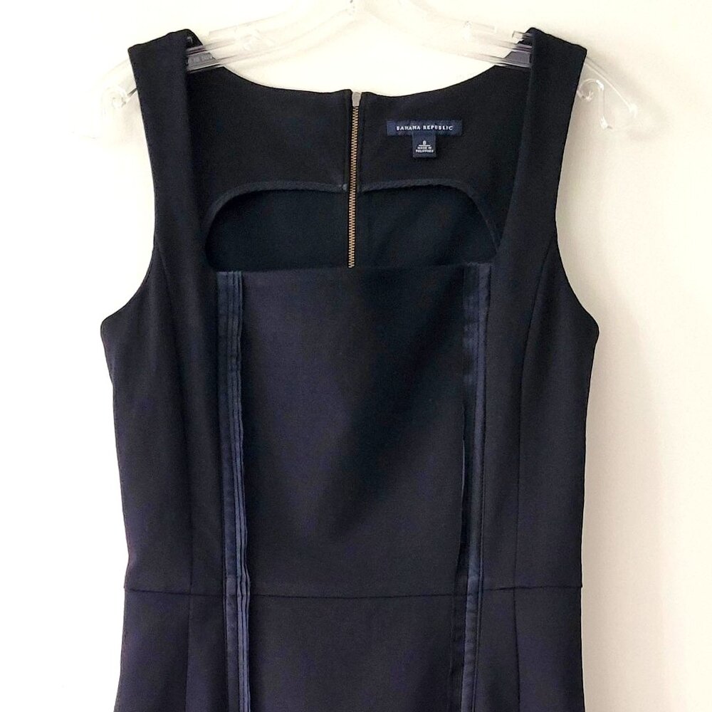 VTG Banana Republic Black Ponte Square Neck Sleeveless Ribbon Sheath Dress Sz 8